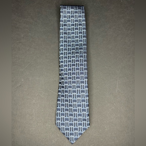 Nice tie ready to go! - Picture 1 of 2